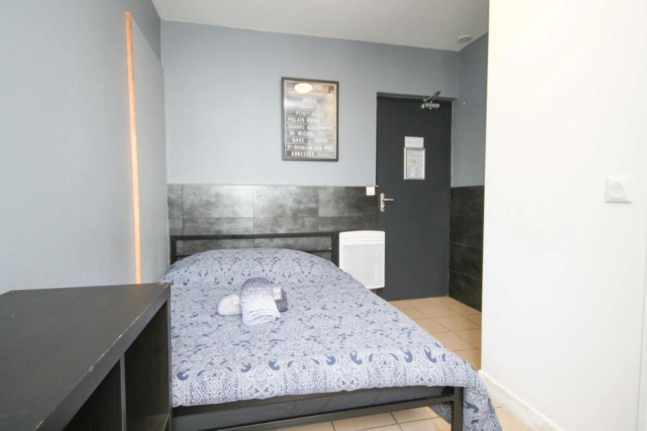 02 - Chambre Avec Lit Double Et Sdb Prive Wifi Saint-Denis  Bagian luar foto